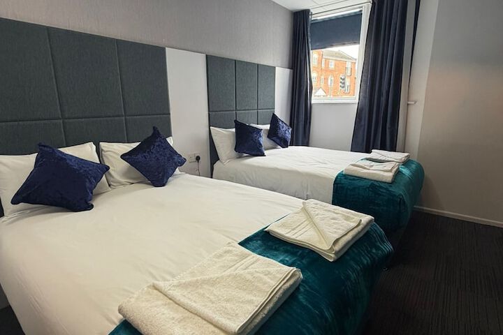 Room 16 of 25