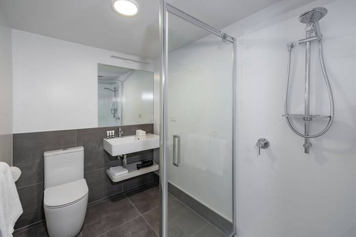 Room 14 of 18