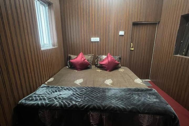 Room 8 of 41