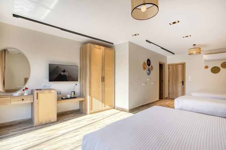 Room 9 of 75