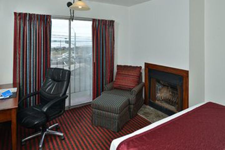 Room 38 of 62