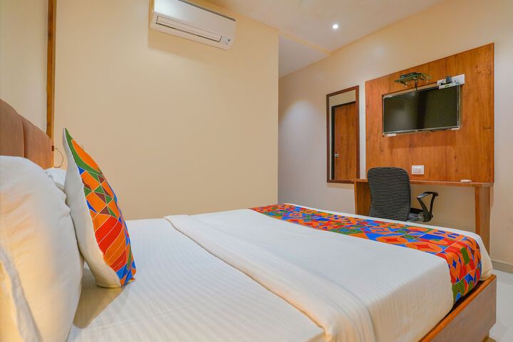 Room 21 of 34