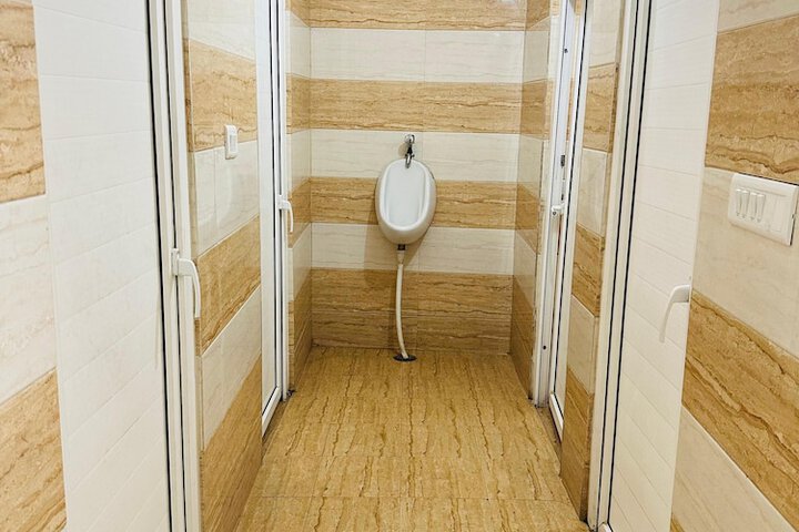Room 37 of 46