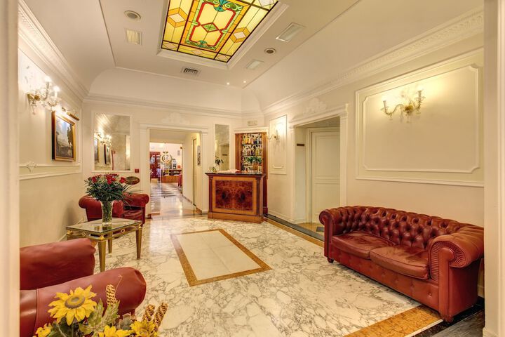 Entrance & Lobby