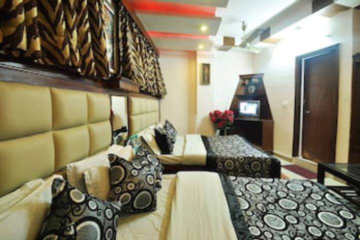 Room 14 of 26