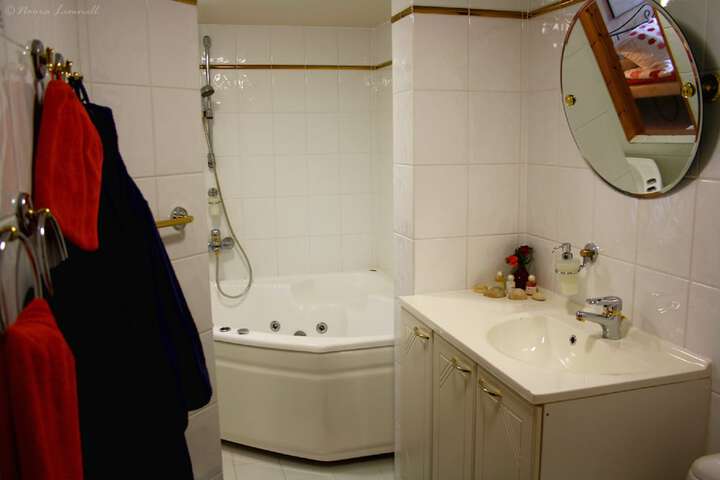 Room 13 of 46