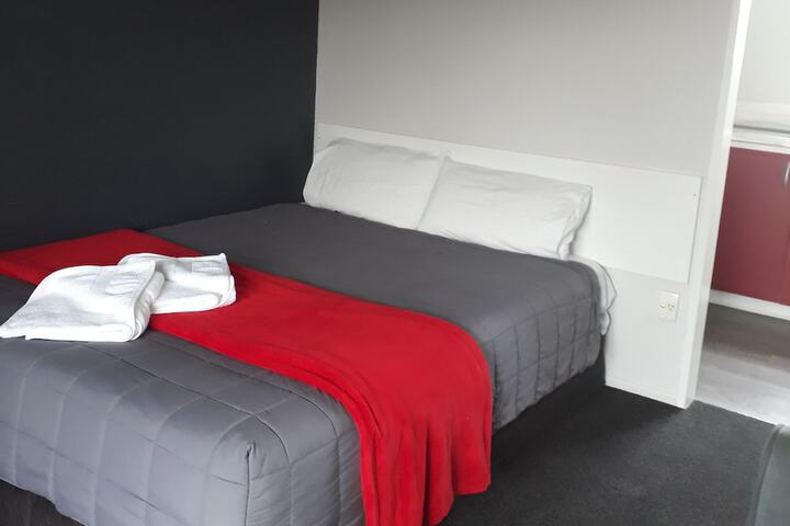 Room 4 of 26