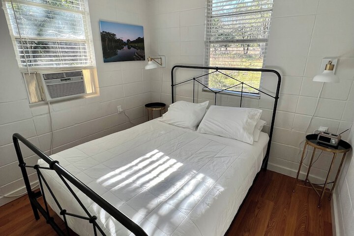 Room 50 of 174