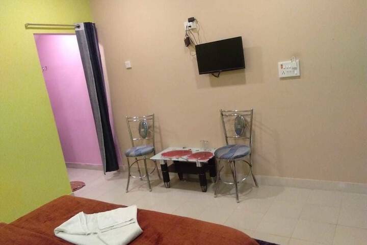 Room 27 of 35