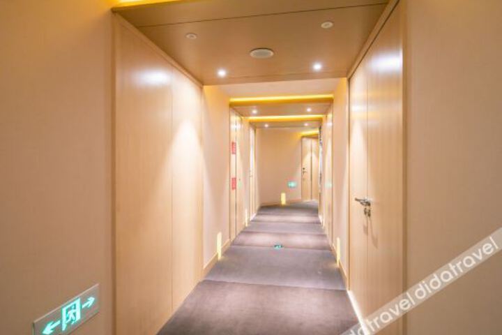 Hotel Interior 22 of 36