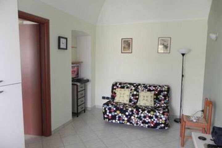 Room 83 of 96