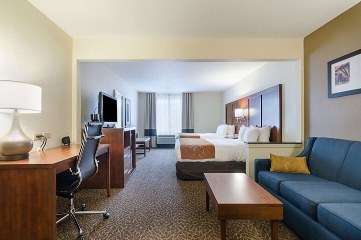 1 King Bed Suite (9 of 21)