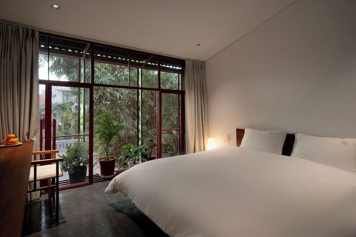 Room 21 of 53