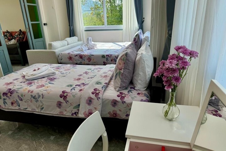 Room 47 of 272