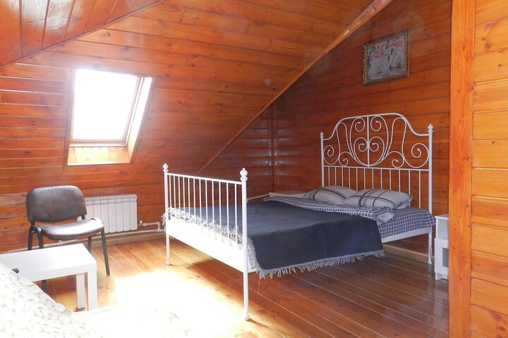 Room 18 of 24