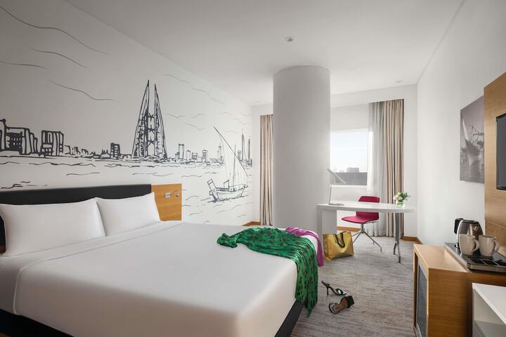 Room 9 of 63
