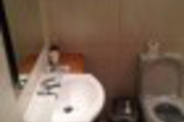 Room 68 of 117