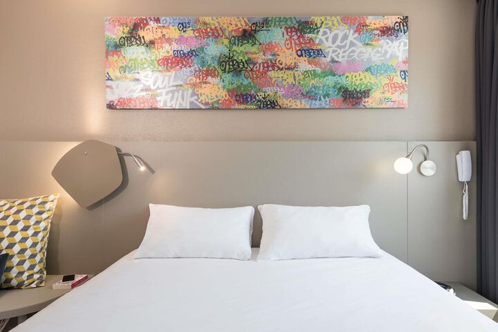 Room 17 of 85
