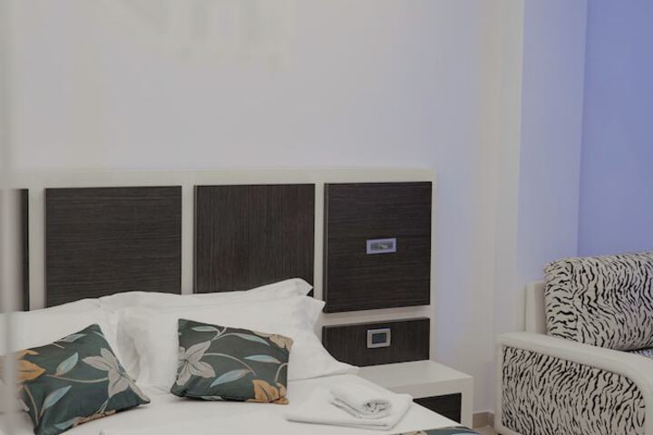 Room 18 of 52