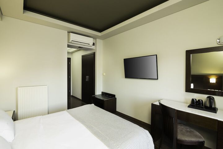 Room 7 of 37