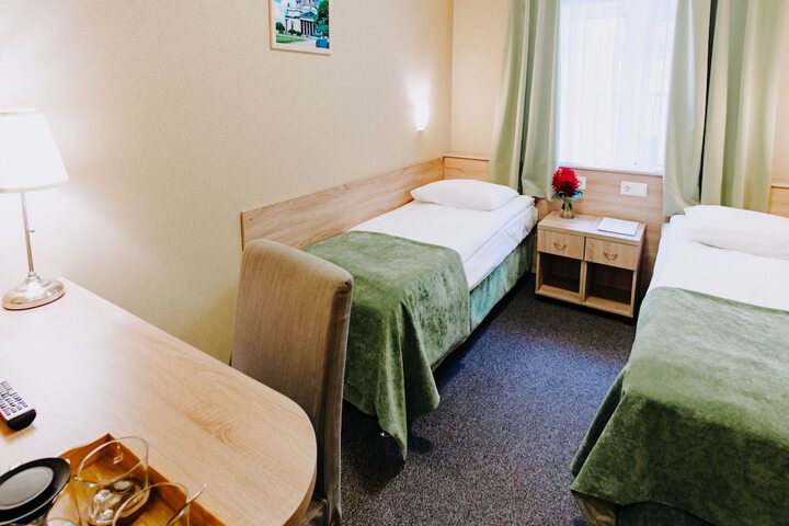 Room 9 of 39