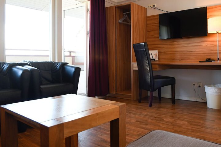 Room 14 of 36