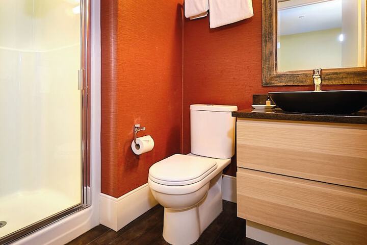 Room 75 of 108