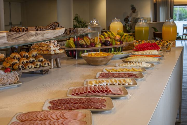 Dining 74 of 104