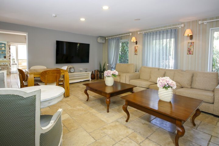 Guest Lobby