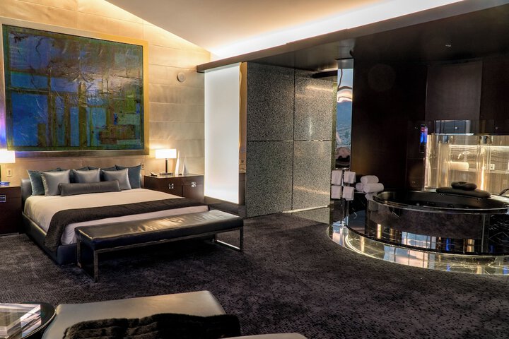 Room 25 of 211