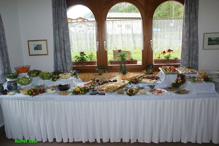 Dining 34 of 94