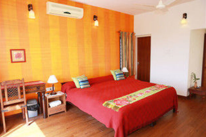 Room 12 of 28