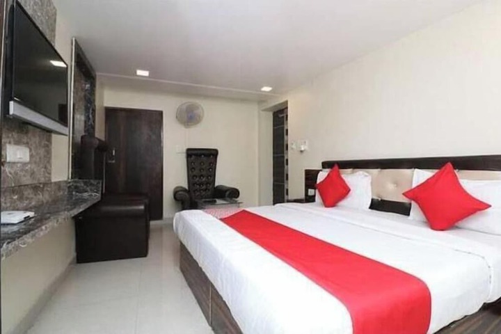 Room 4 of 10
