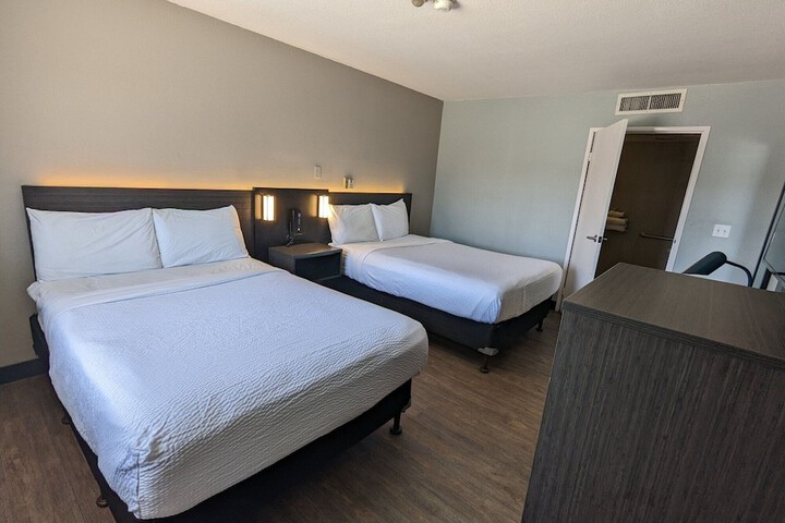 Room 42 of 99