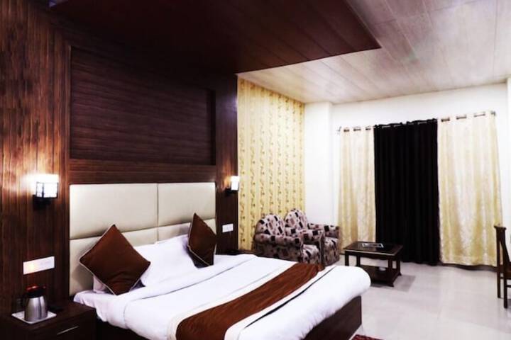 Room 13 of 52