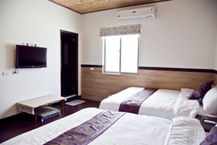 Room 10 of 19