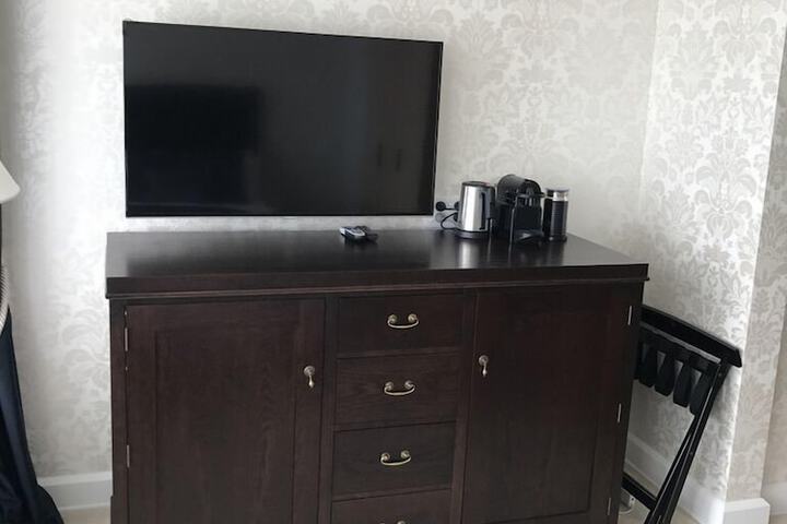 Room 11 of 53