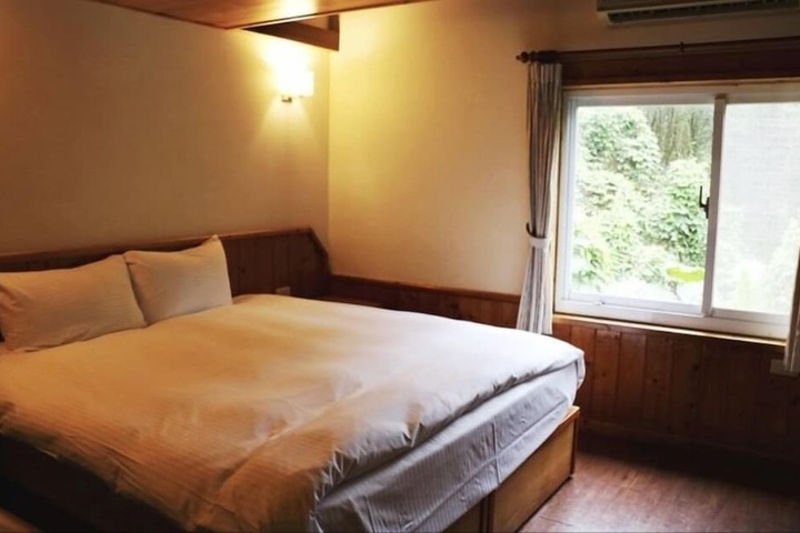 Room 9 of 45