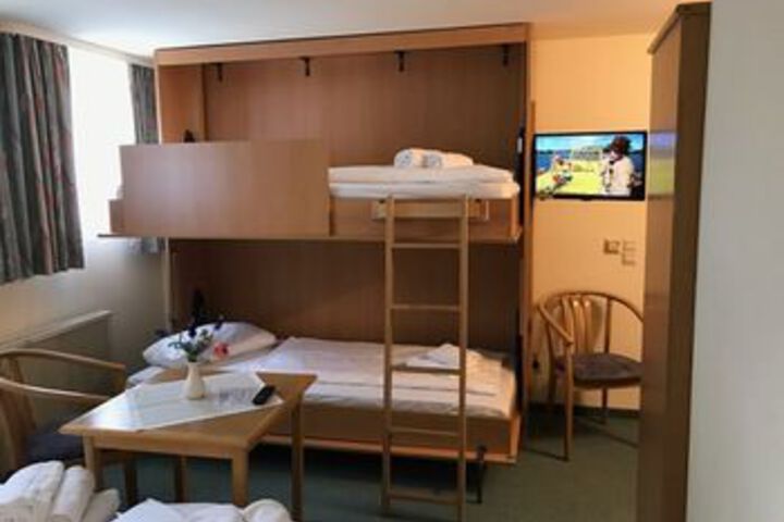 Room 26 of 46