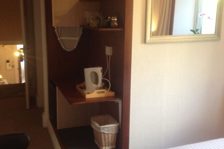 Room 4 of 44