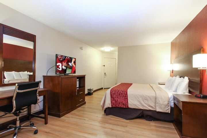Room 10 of 25