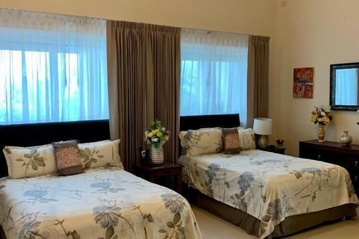 Room 25 of 117