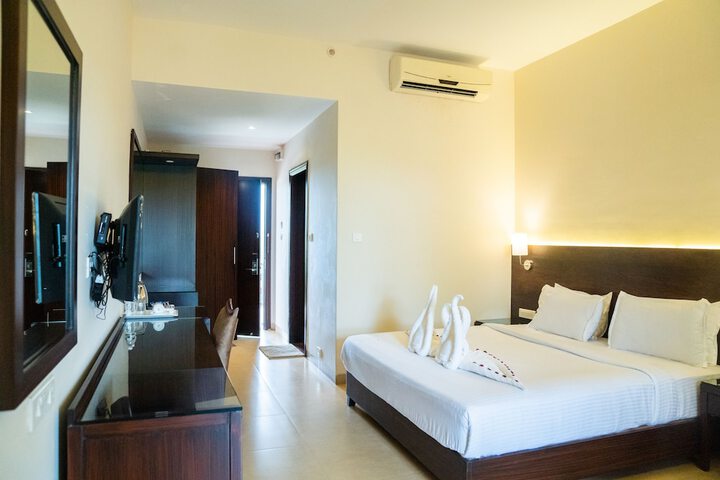 Room 10 of 46