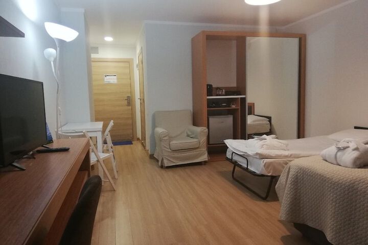 Room 9 of 29