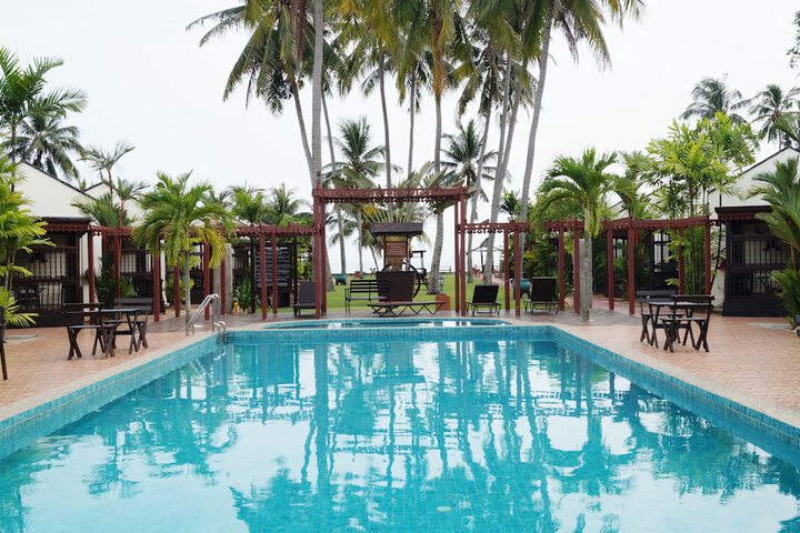 Pool Hotel
