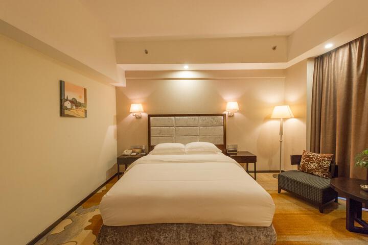 Room 26 of 27
