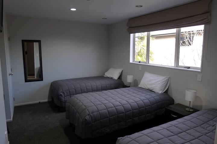 Room 4 of 55