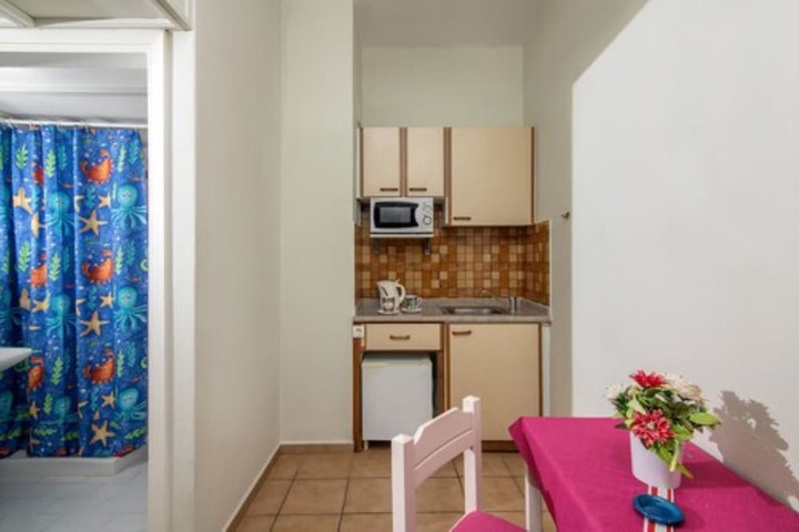 Room 11 of 26