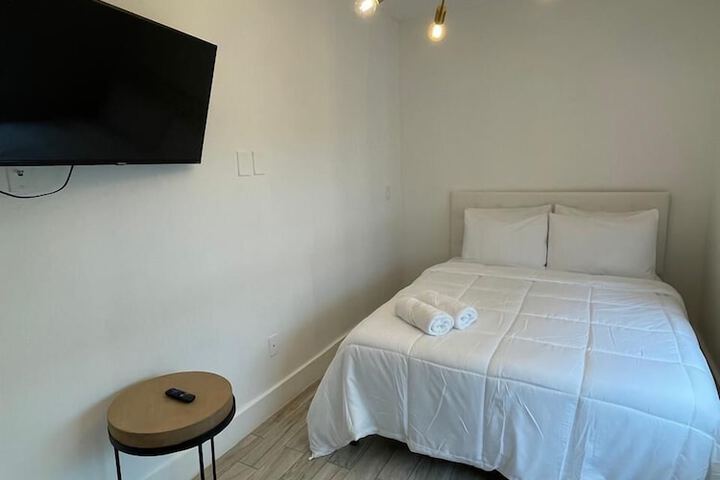 Room 20 of 79