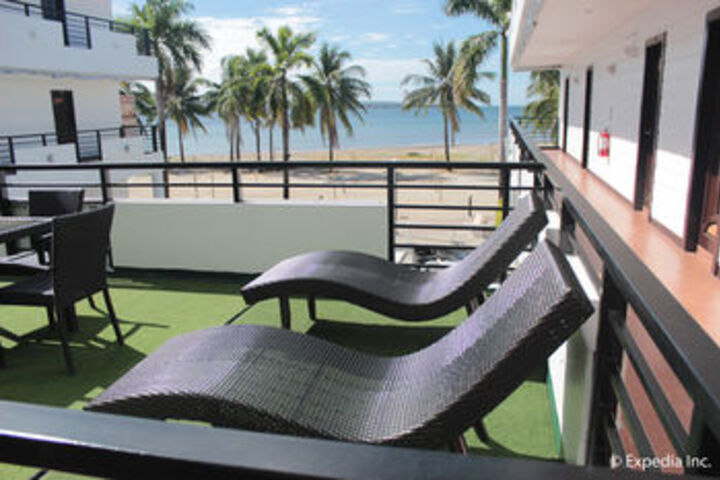 Sundeck 82 of 82